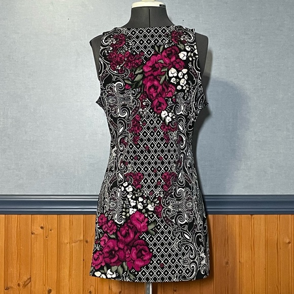 EUC- WHBM sleeveless floral tunic size small - Picture 2 of 4